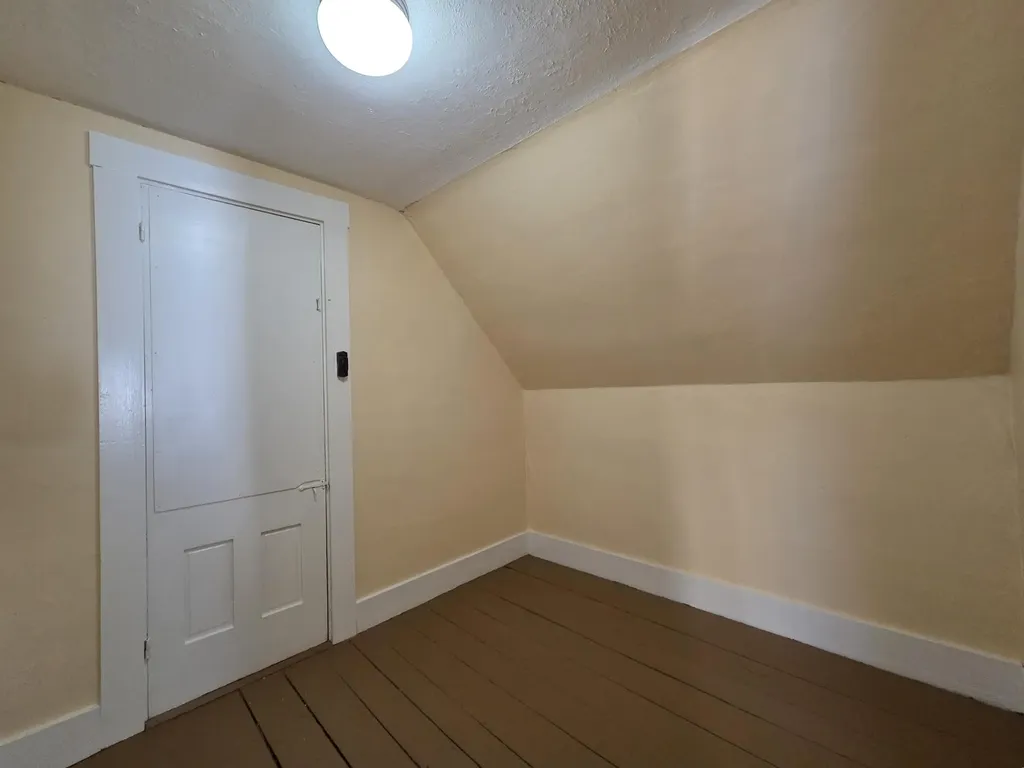 16 Kendall Street Augusta ME 04330