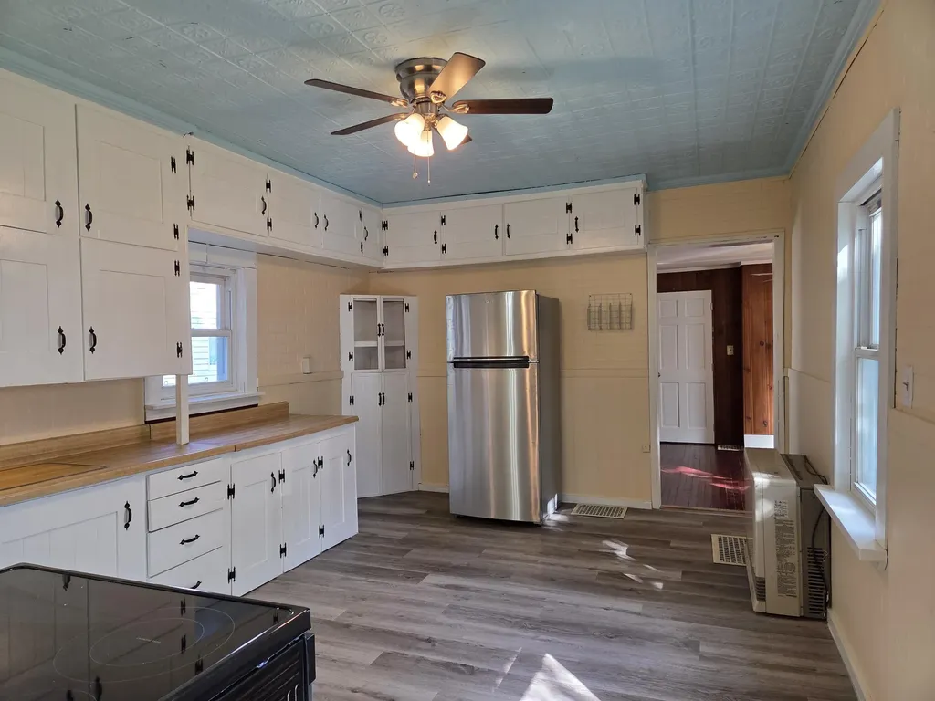 16 Kendall Street Augusta ME 04330