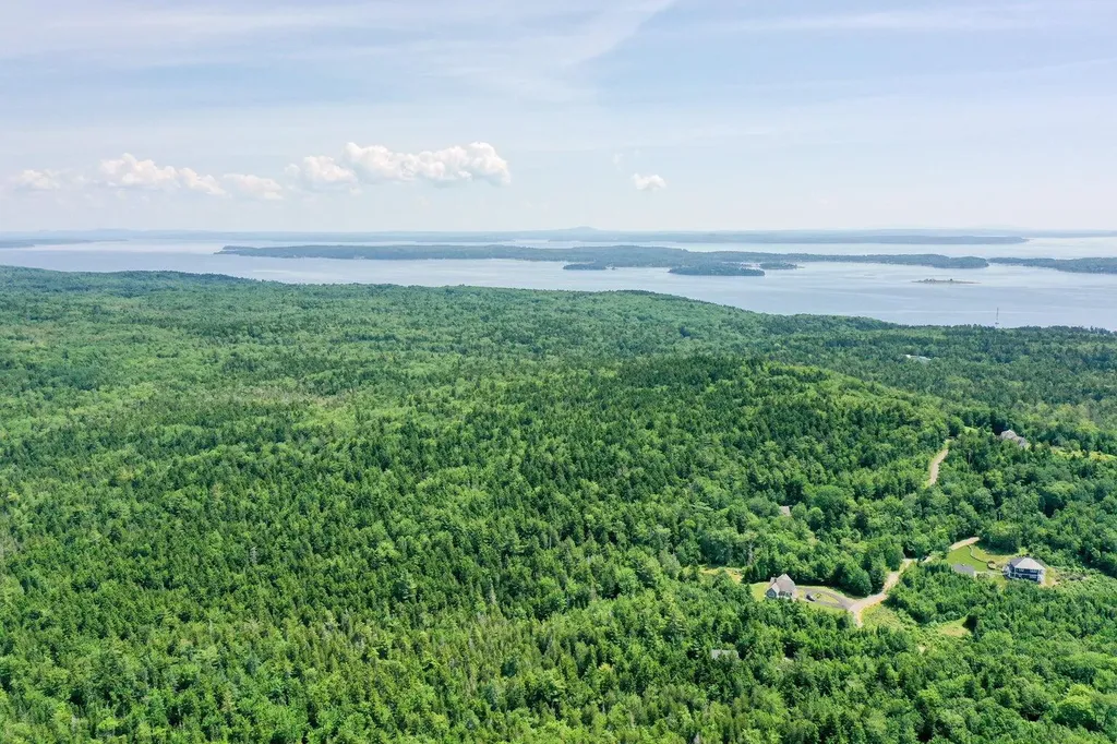 321 Atlantic Highway Northport ME 04849