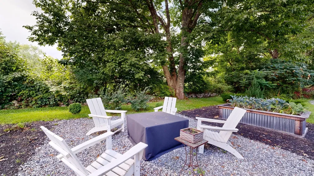 76 Heritage Lane Union ME 04862