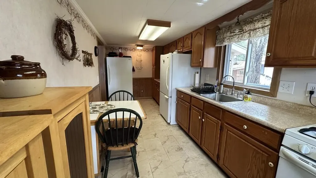 15 Black Bear Lane T1 R9 Wels ME 04462