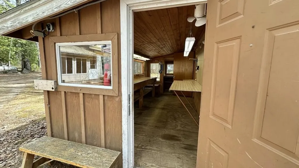 15 Black Bear Lane T1 R9 Wels ME 04462