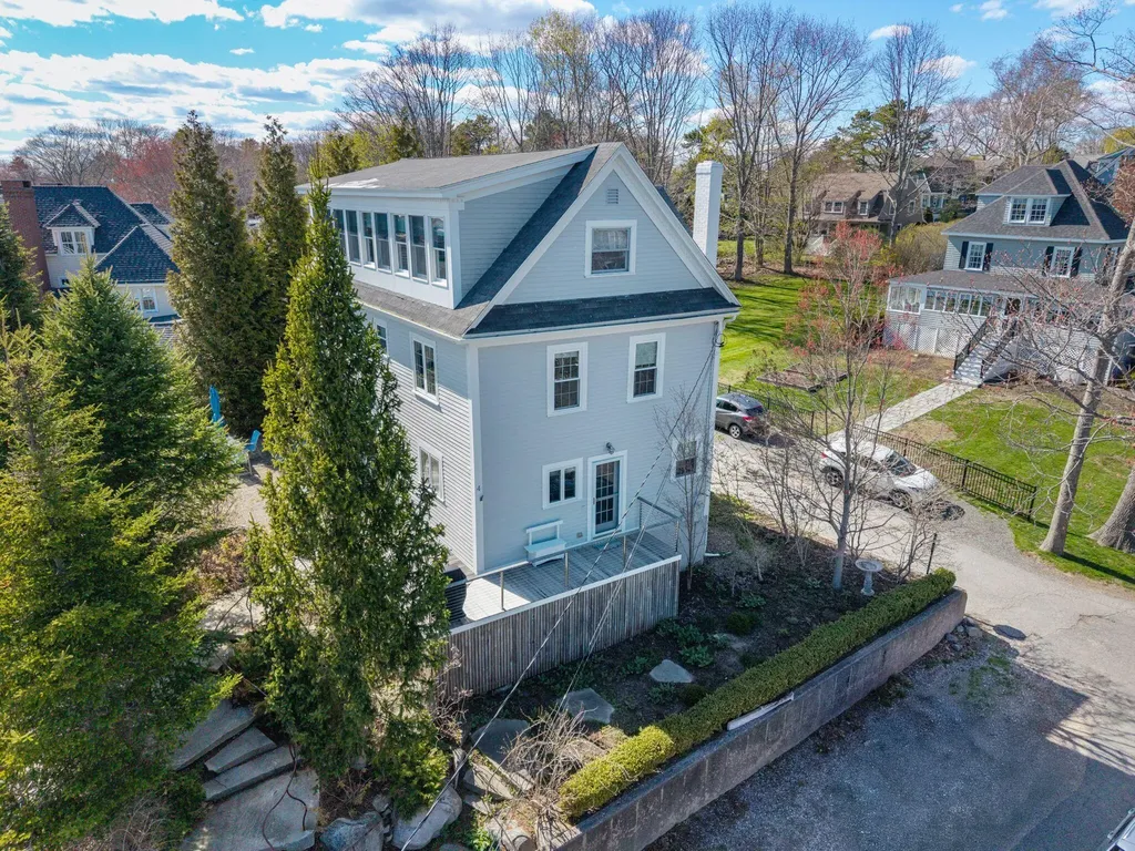 4 Oak Street Kennebunk ME 04043