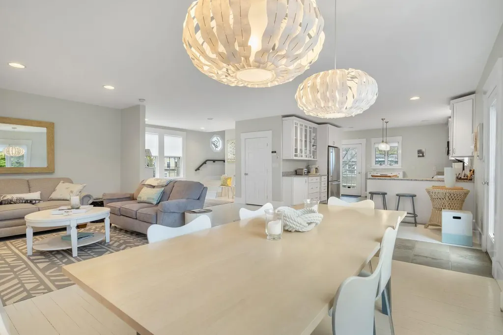 4 Oak Street Kennebunk ME 04043