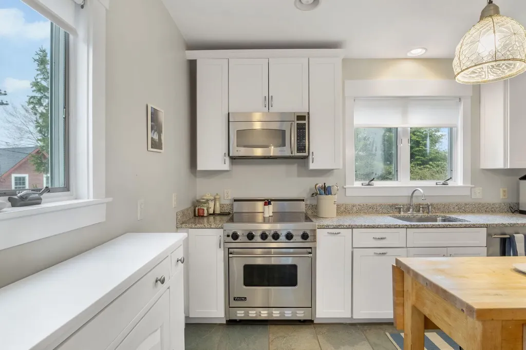 4 Oak Street Kennebunk ME 04043