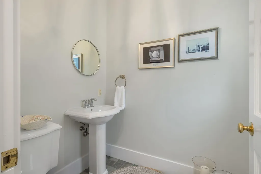4 Oak Street Kennebunk ME 04043