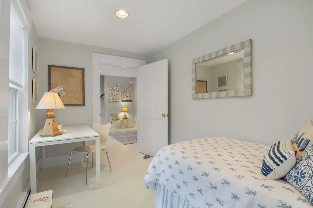 4 Oak Street Kennebunk ME 04043