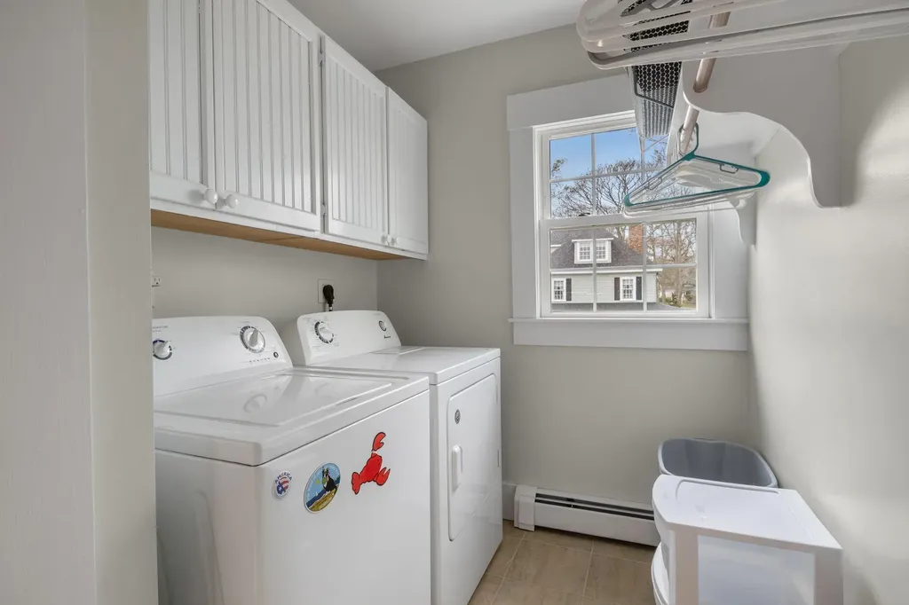 4 Oak Street Kennebunk ME 04043