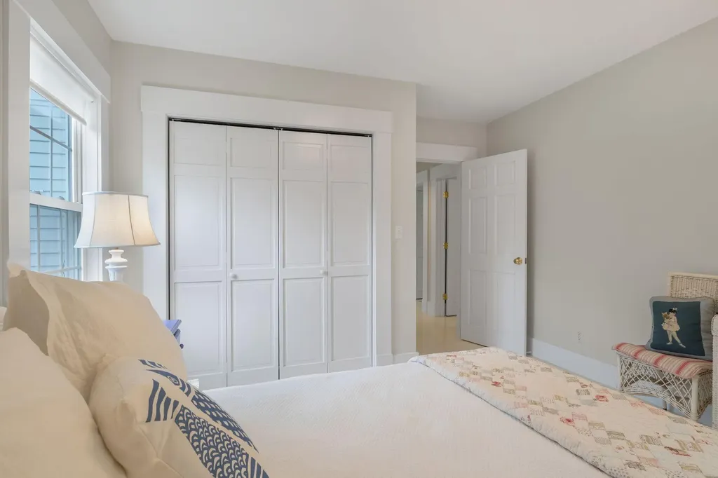 4 Oak Street Kennebunk ME 04043