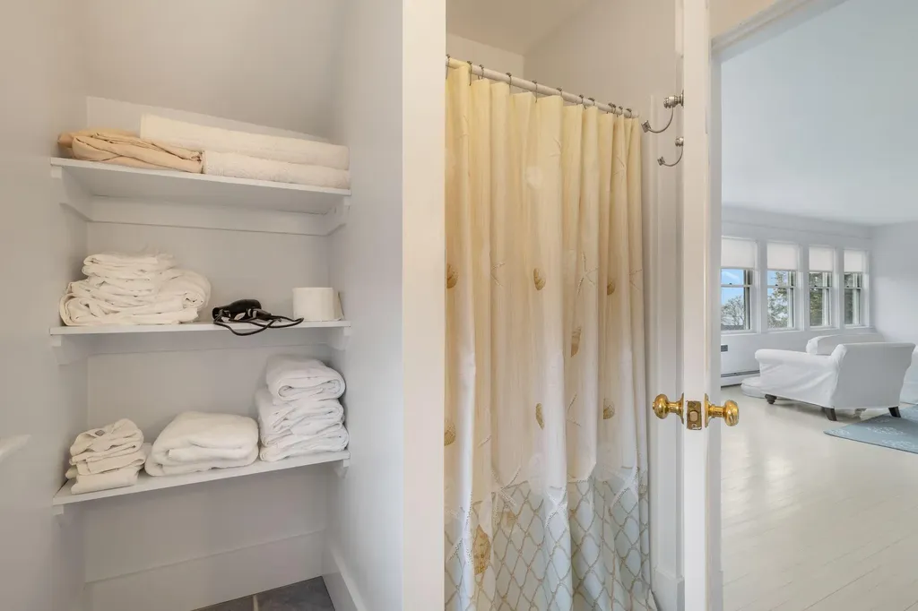 4 Oak Street Kennebunk ME 04043