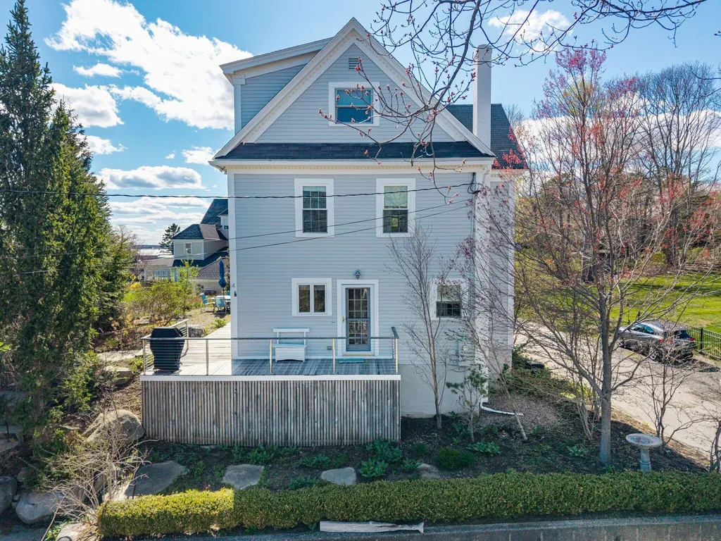 4 Oak Street Kennebunk ME 04043