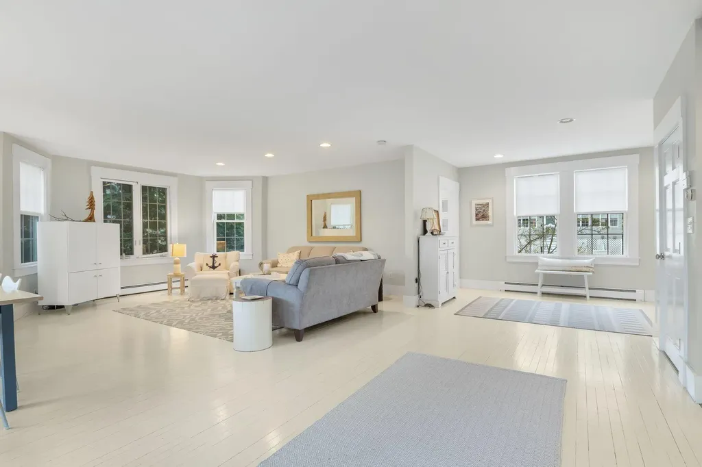4 Oak Street Kennebunk ME 04043
