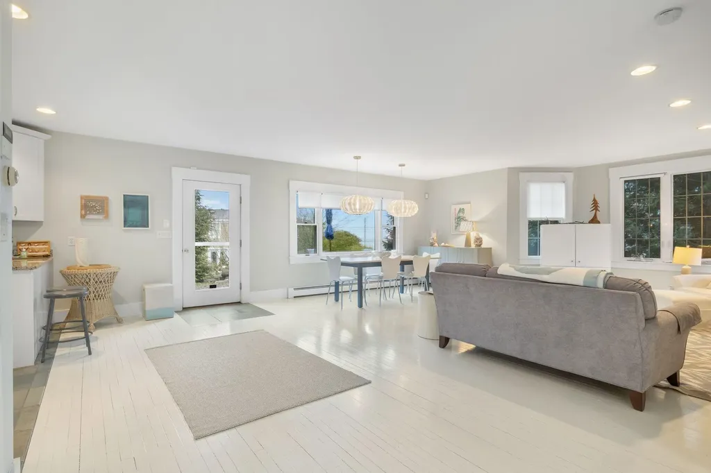 4 Oak Street Kennebunk ME 04043