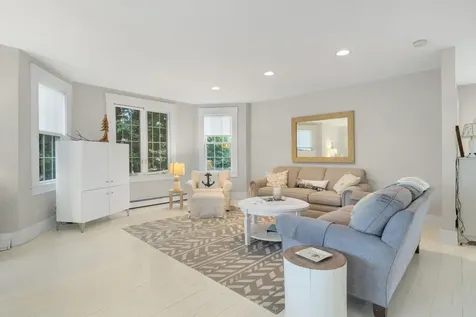 4 Oak Street Kennebunk ME 04043