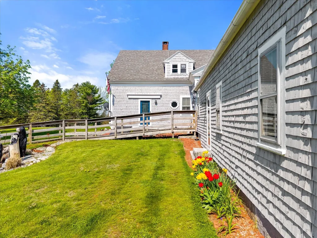 2103 Us Highway 1 Sullivan ME 04664