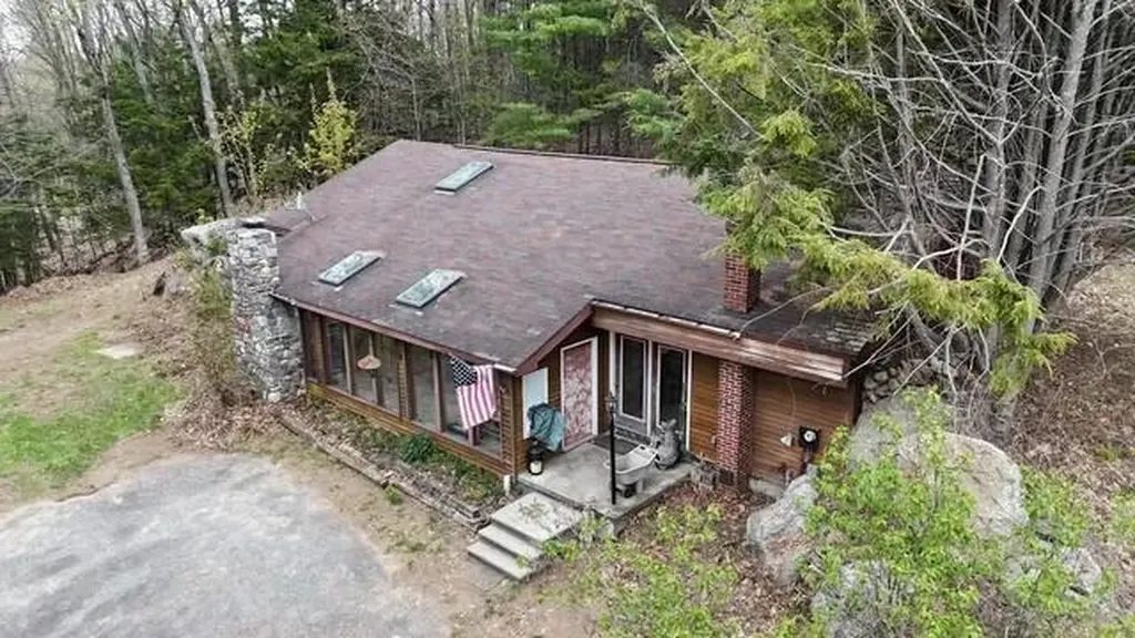 41 Begin Lane Greene ME 04236
