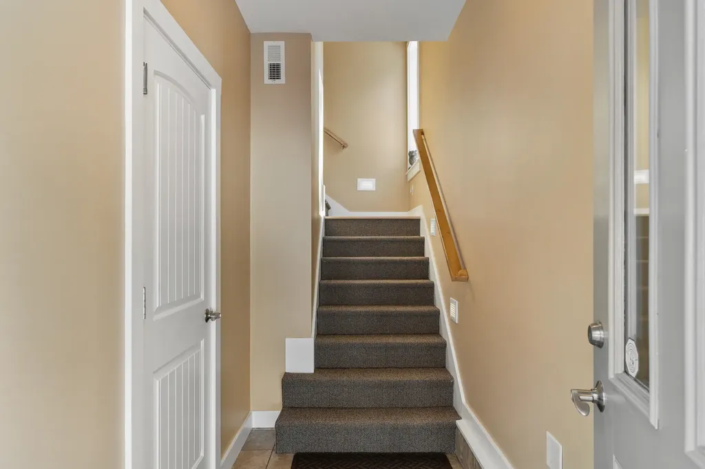 102 Musson Road Raymond ME 04071