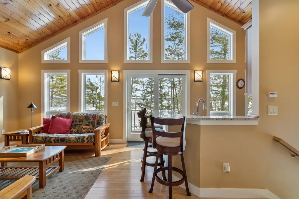 102 Musson Road Raymond ME 04071