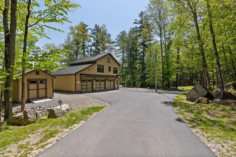 102 Musson Road Raymond ME 04071