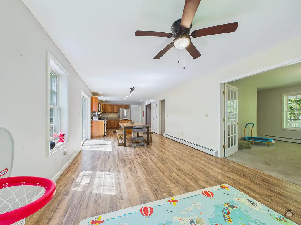 8 Wedgewood Drive Oakland ME 04963