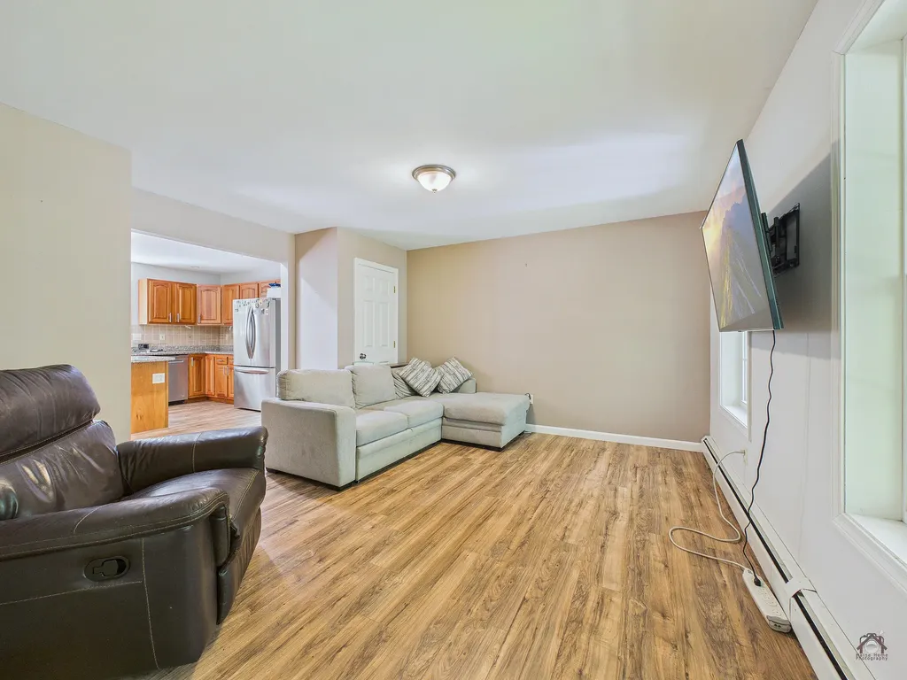 8 Wedgewood Drive Oakland ME 04963