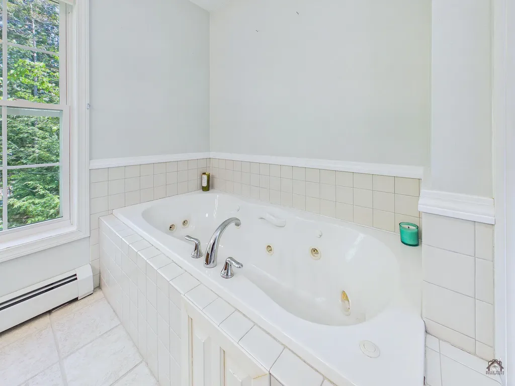 8 Wedgewood Drive Oakland ME 04963