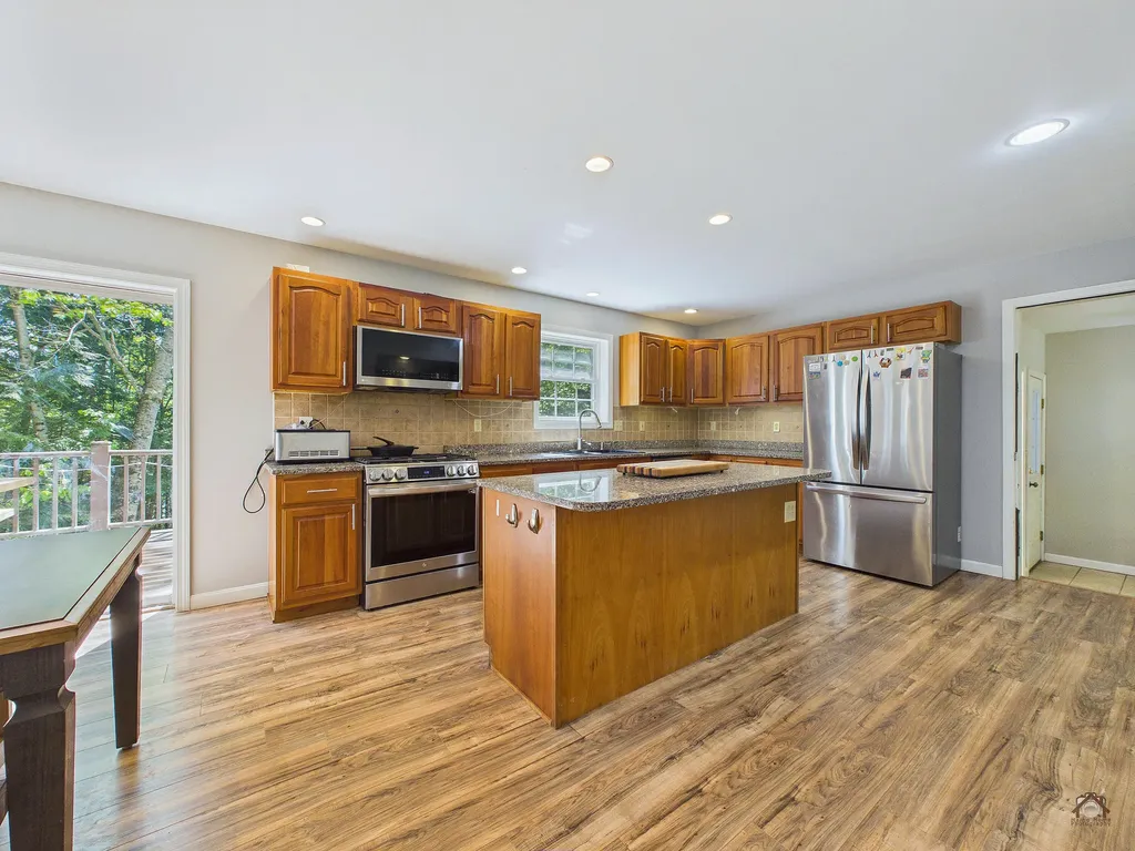 8 Wedgewood Drive Oakland ME 04963