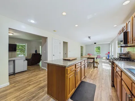 8 Wedgewood Drive Oakland ME 04963