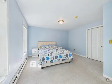8 Wedgewood Drive Oakland ME 04963