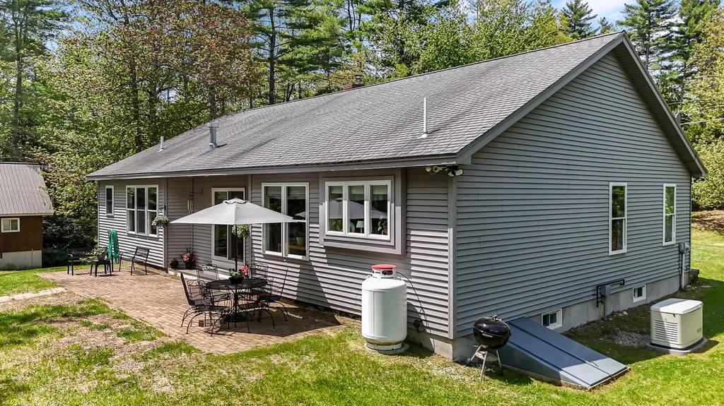 60 Diamond Drive Waterboro ME 04061