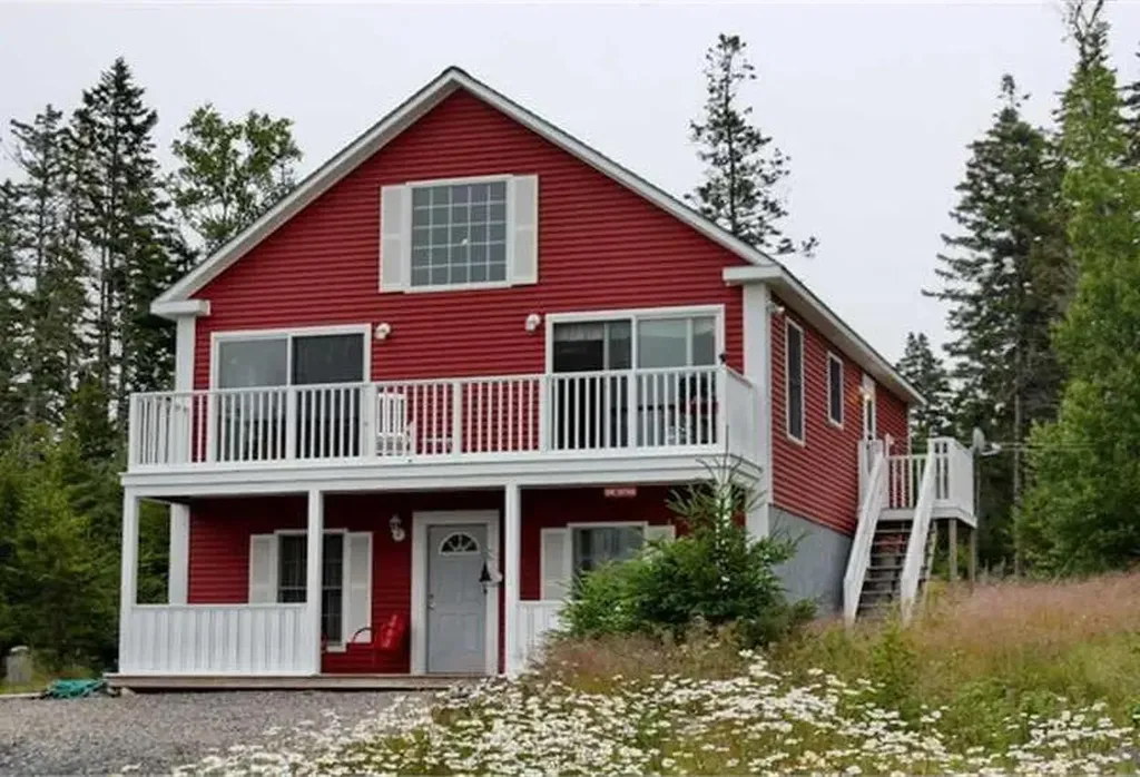 30 Steamboat Road Swans Island ME 04685
