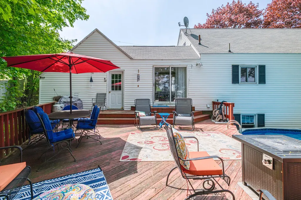62 Plymouth Road South Portland ME 04106