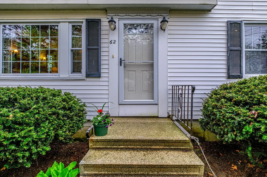 62 Plymouth Road South Portland ME 04106