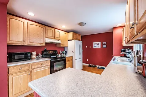62 Plymouth Road South Portland ME 04106