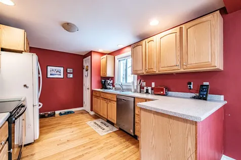 62 Plymouth Road South Portland ME 04106