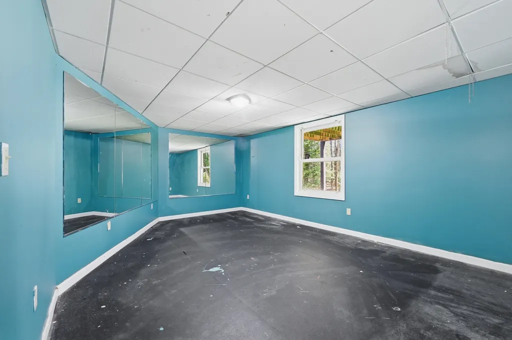 23 Cove Road Readfield ME 04355
