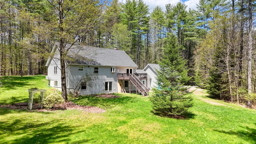 23 Cove Road Readfield ME 04355