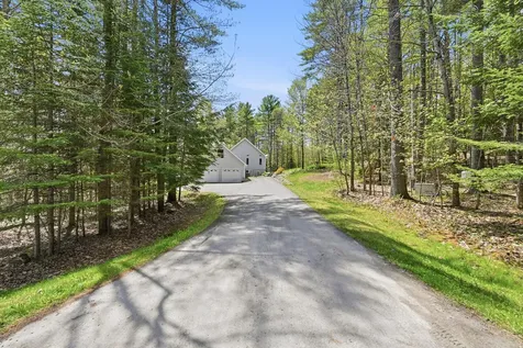 23 Cove Road Readfield ME 04355