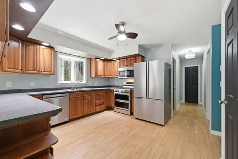 23 Cove Road Readfield ME 04355
