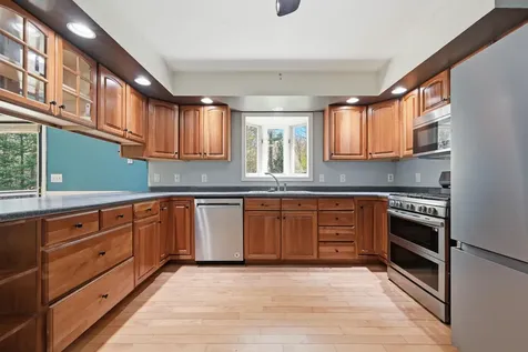 23 Cove Road Readfield ME 04355