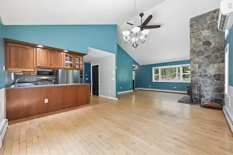 23 Cove Road Readfield ME 04355