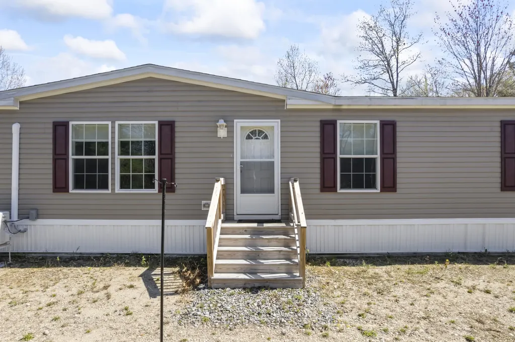 22 Bimi's Way Waterboro ME 04061