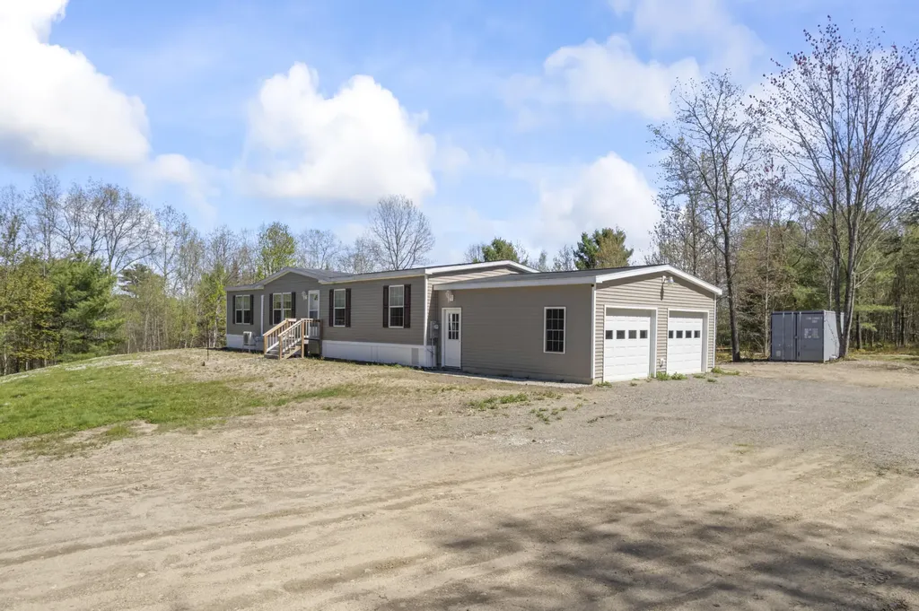 22 Bimi's Way Waterboro ME 04061