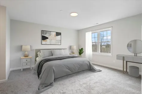 24 Regency Circle Kittery ME 03904