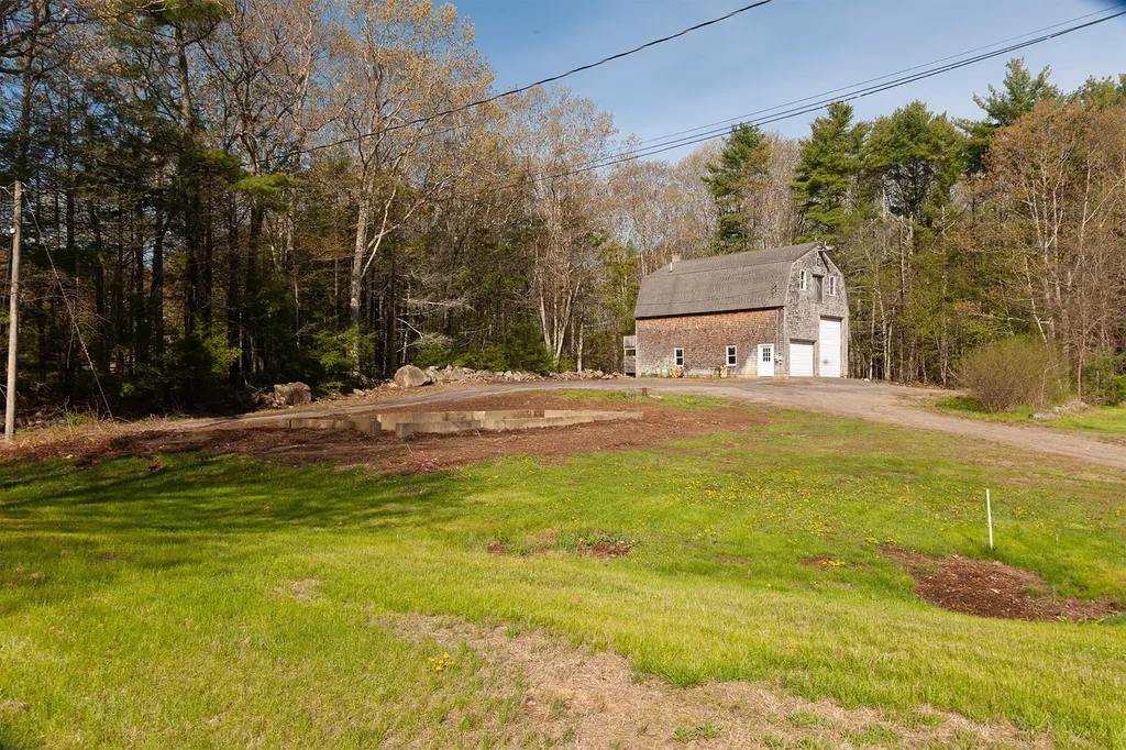 2 Mckenna Court York ME 03909