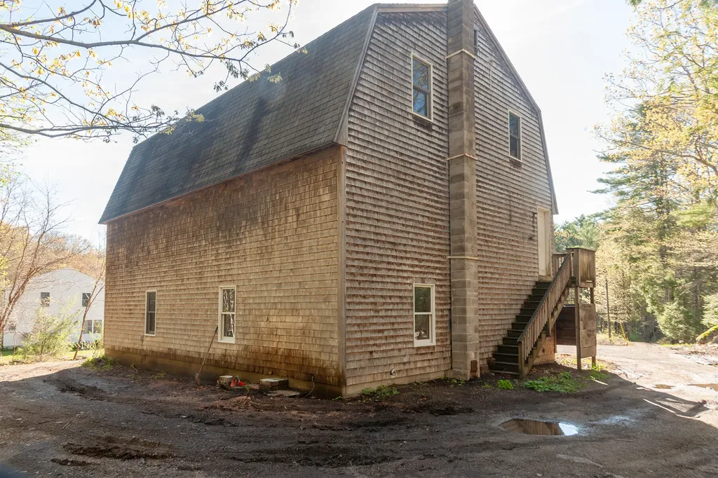 2 Mckenna Court York ME 03909