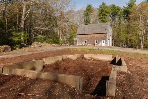 2 Mckenna Court York ME 03909