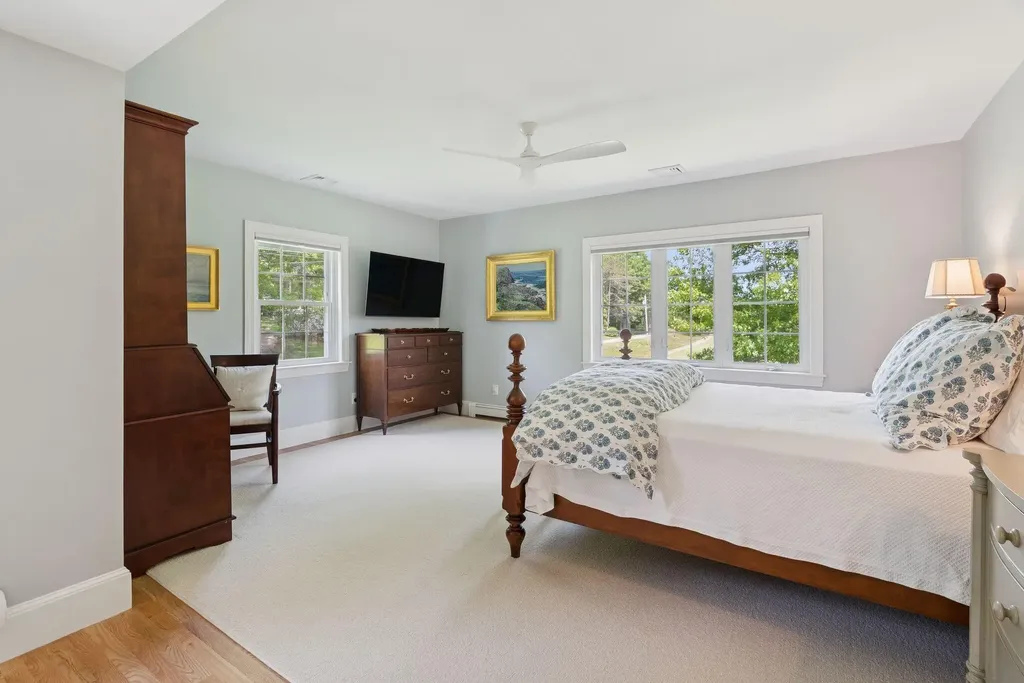 9 Oak Street Kennebunk ME 04043