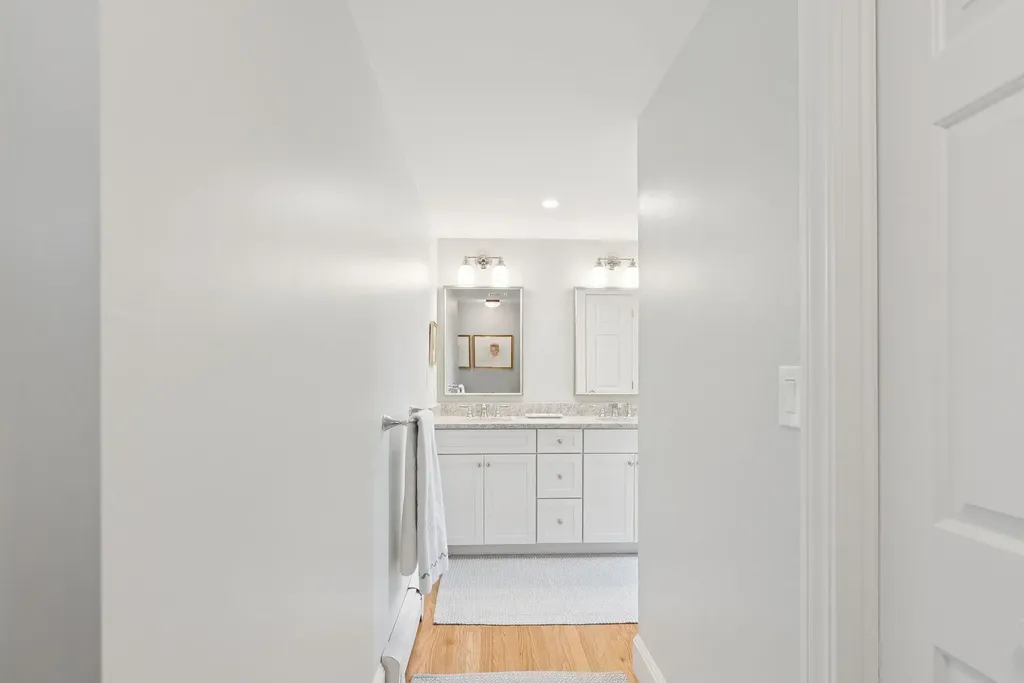 9 Oak Street Kennebunk ME 04043