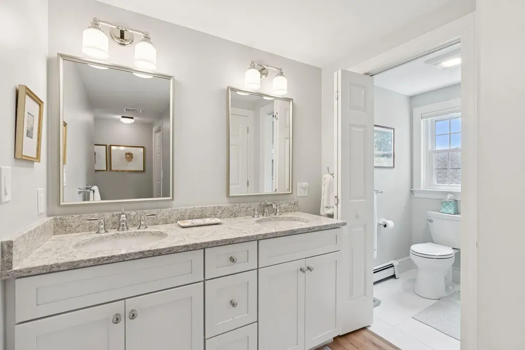 9 Oak Street Kennebunk ME 04043
